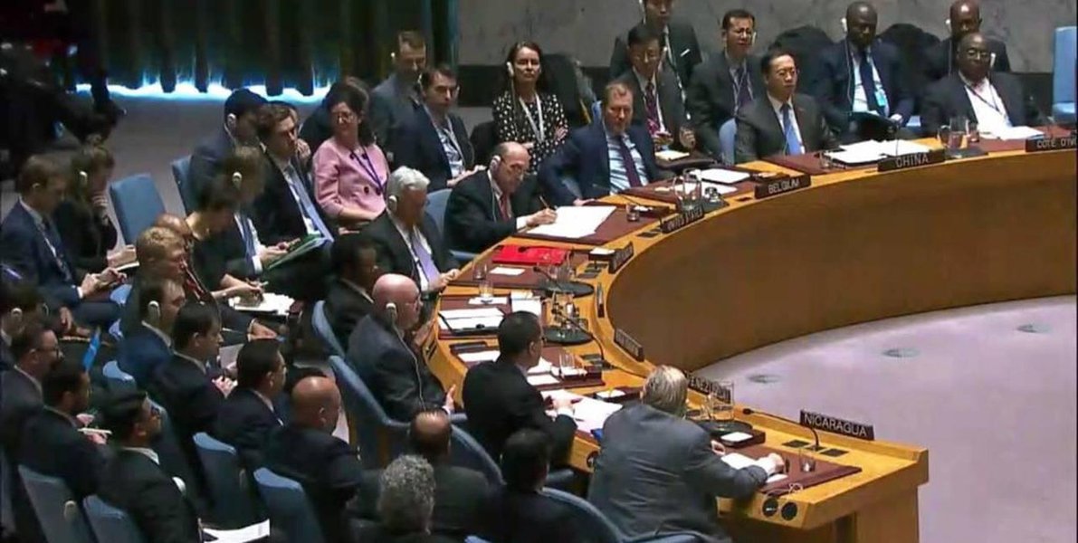 Parlatino rejeita intervenção estrangeira na Venezuela