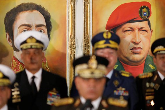 Guaidó grita, mas chavismo não demonstra cisão na Venezuela