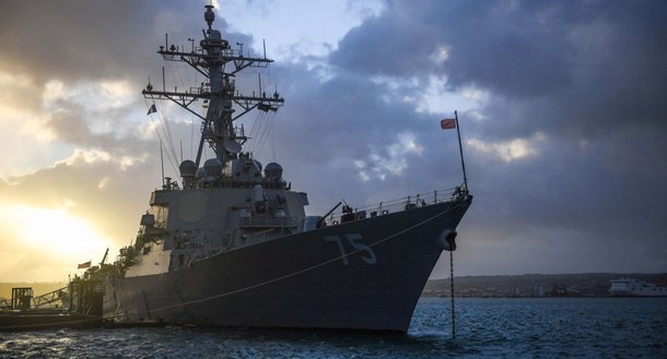 Analistas explicam por que a Marinha estadunidense envia seus navios ao mar Negro