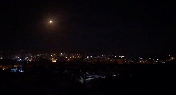 Defesa antiaérea da Síria destrói mais de 30 mísseis israelenses