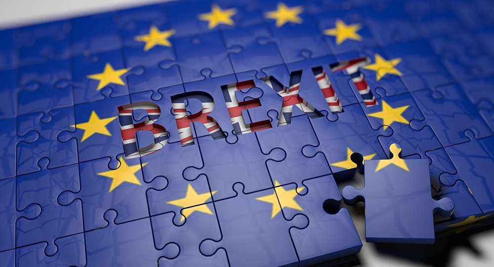 Parlamento britânico rejeita acordo do 'Brexit' 