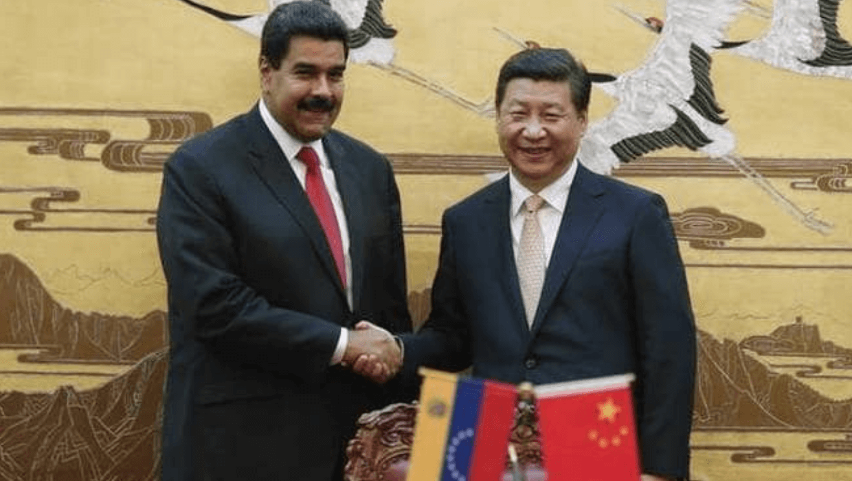 Para José Fiori, disputa internacional por reservas petrolíferas estão por trás da crise na Venezuela