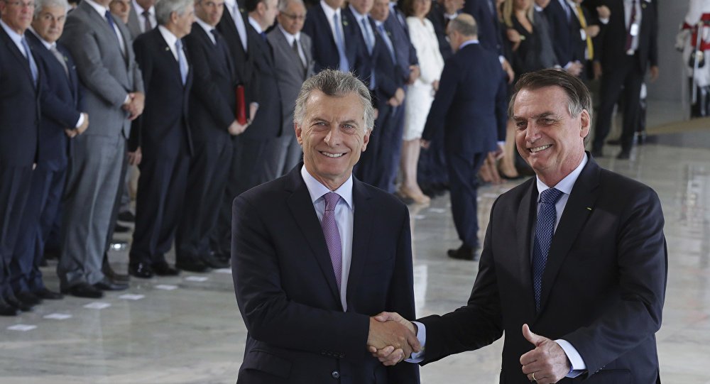Bolsonaro e Macri puxam América Latina para baixo