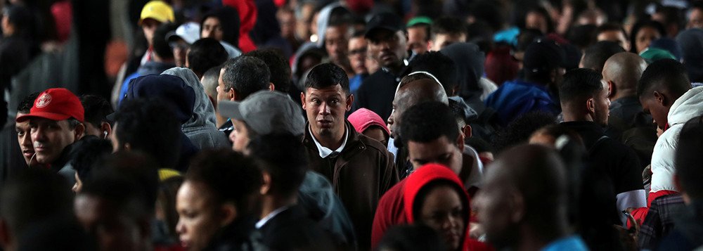 IBGE: 5,2 milhões de desempregados procuram trabalho há mais de 1 ano