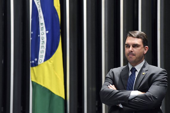 O que teme Flávio Bolsonaro para querer travar o processo contra ele e Queiroz?