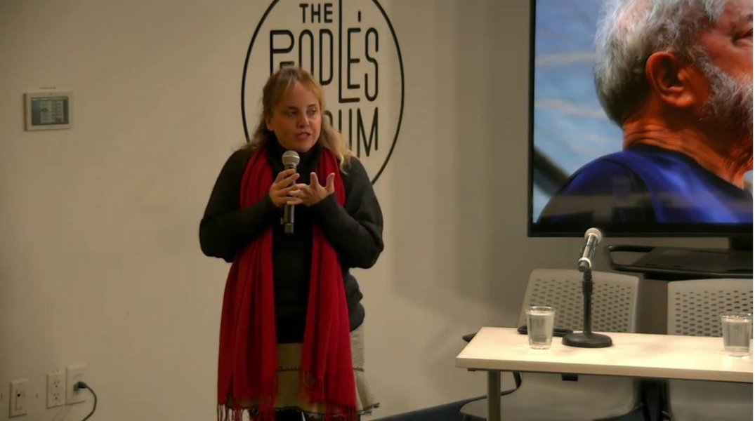 Lurian recebida de braços abertos em NY, cidade fechada para Bolsonaro
