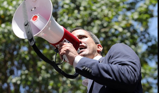 Guaidó diz que ‘provavelmente’ aceitaria intervenção militar dos EUA