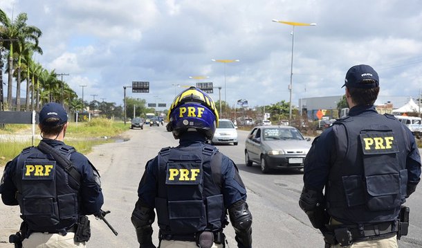 Polícia Rodoviária Federal diz que série O Mecanismo calunia e difama a instituição