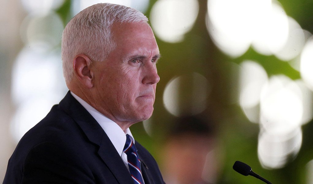 Pence mente para justificar agressão, diz ex-presidente da Venezuela