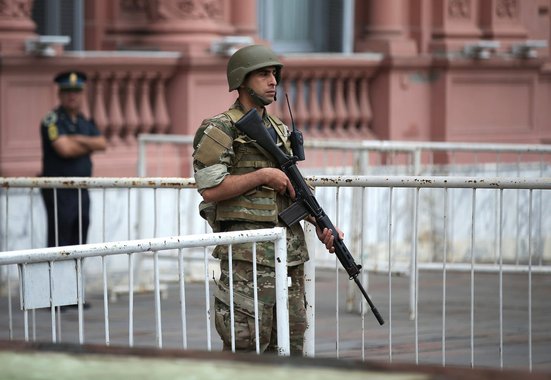 Casa Rosada é evacuada após suspeita de bomba