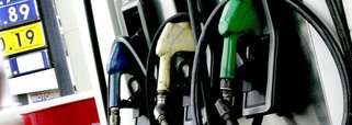 Governo aumenta preço da gasolina e litro passa a custar até R$ 5