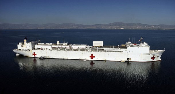 EUA enviam navio-hospital à Venezuela em novo sinal de envolvimento na crise