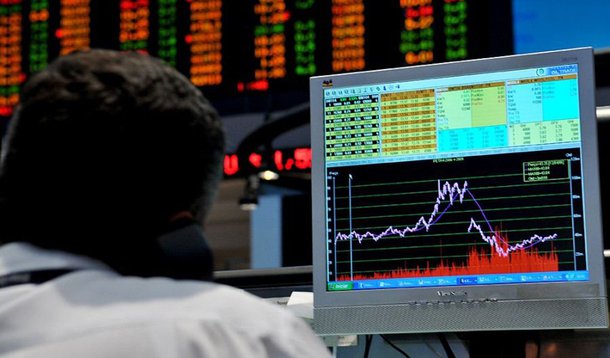 Bovespa cai 1% com temor de guerra comercial