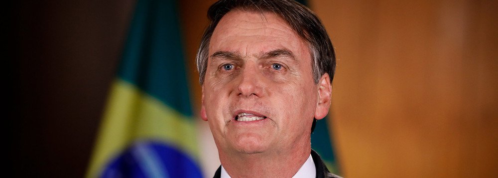  Bolsonaro: inimigo do pensamento e da educação 