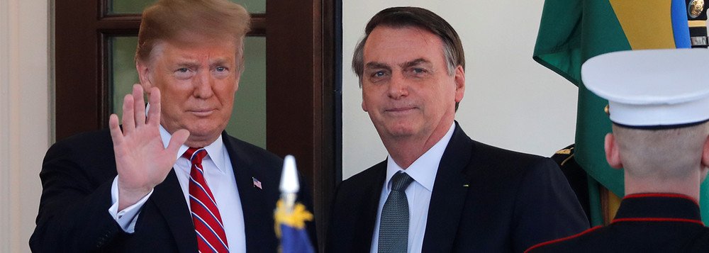 Trump celebra pleno emprego, enquanto Brasil já contabiliza 13 milhões de desempregados