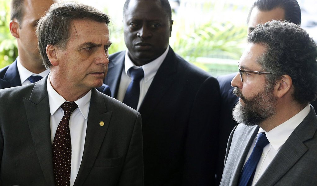 Bolsonaro ameaça prestígio internacional do Brasil, dizem diplomatas
