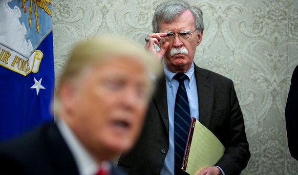 Bolton tenta convencer Trump a mandar tropas para a Venezuela