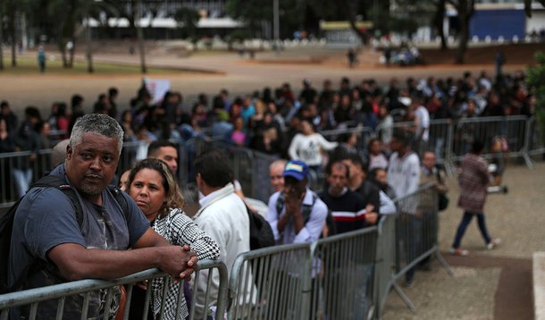 Milhões de pessoas sem trabalho não entram nas estatísticas oficiais do desempregado