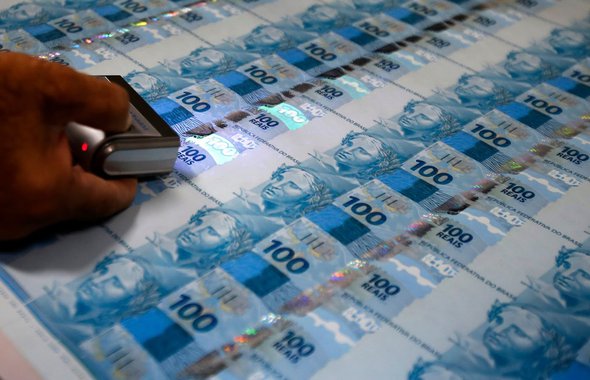 Incerteza sobre futuro da economia avança 8,1 pontos, diz FGV