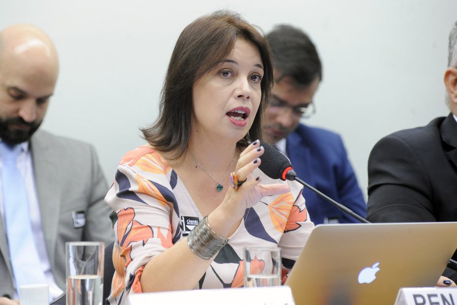 Fusão da TV Brasil com NBR é ilegal, dizem entidades
