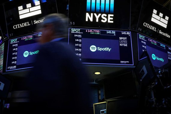 Ações do Spotify caem após notícia de que Amazon lançará serviço de streaming de música gratuito