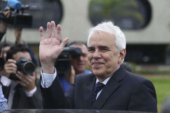 Decisão de Bolsonaro surpreendeu presidente da Petrobras antes de viagem