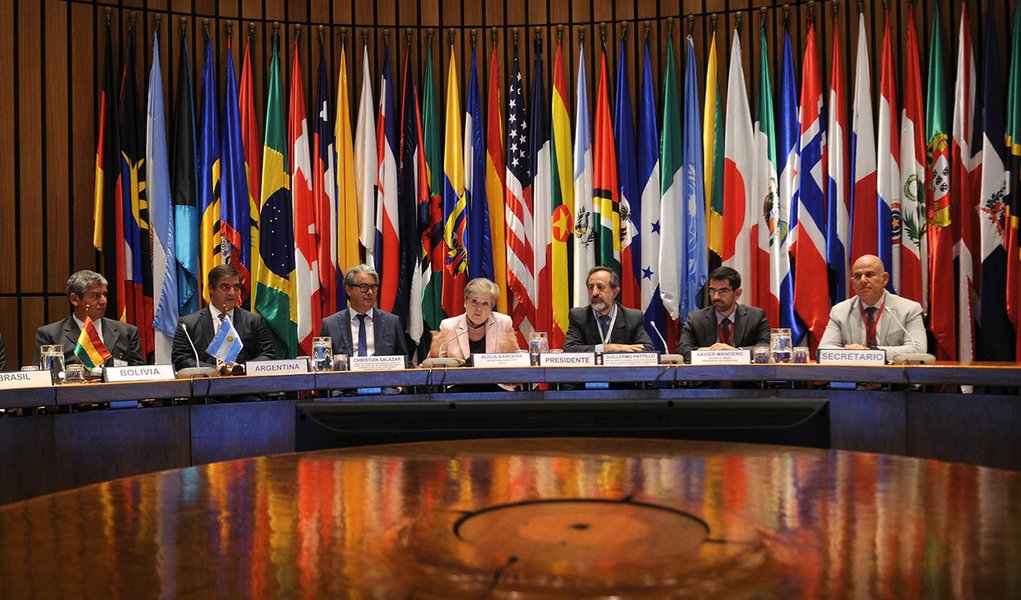 Cepal reduz projeções e AL terá outro ano fraco