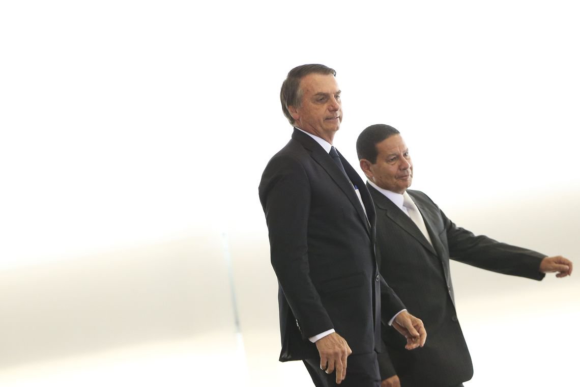 Lideranças evangélicas, policiais e empresariais: estratégias políticas no interior do Brasil