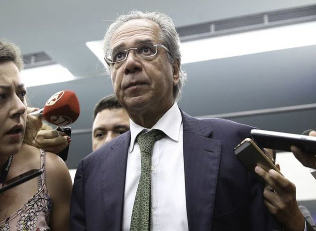 Em NY, Paulo Guedes diz que democracia 'vai muito bem no Brasil'
