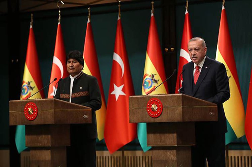 Bolívia e Turquia assinam acordos de colaboração econômica