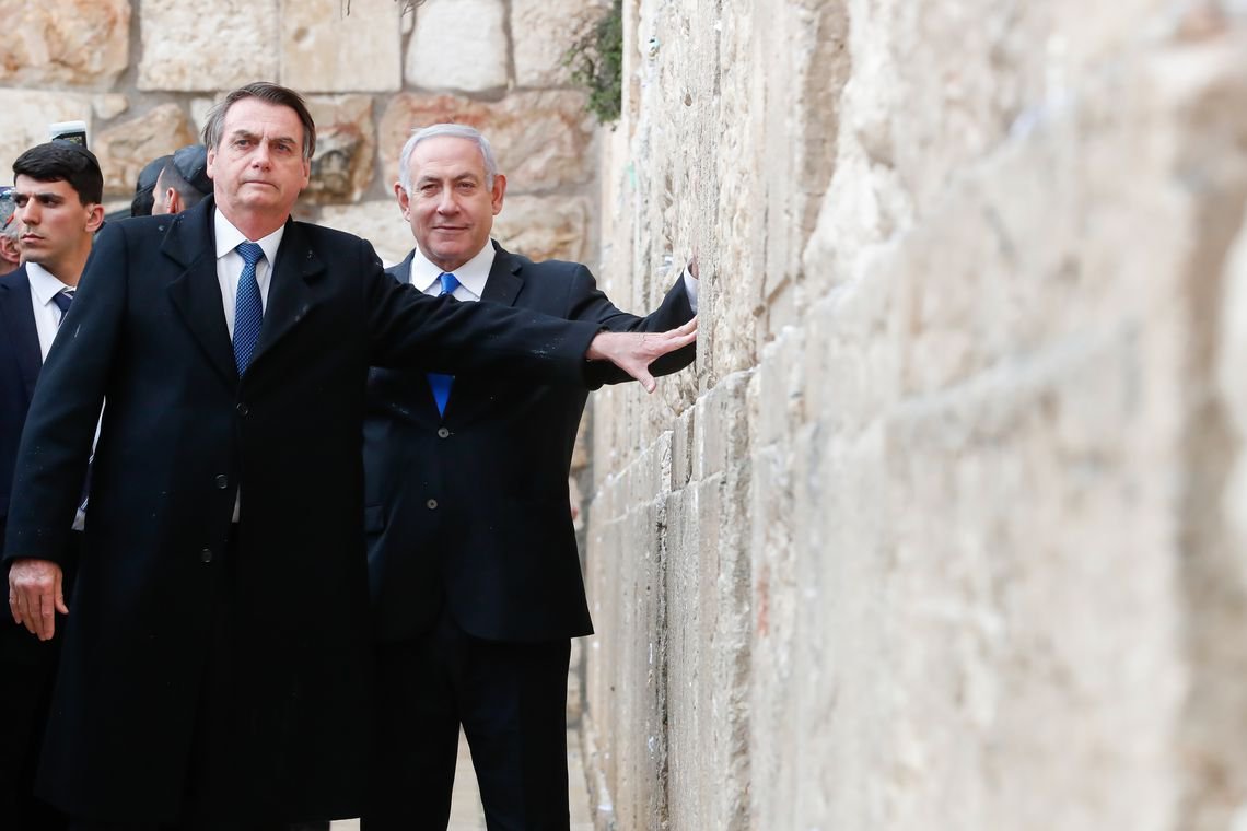 Bolsonaro não tem direito de determinar perdão ao Holocausto, rebate museu