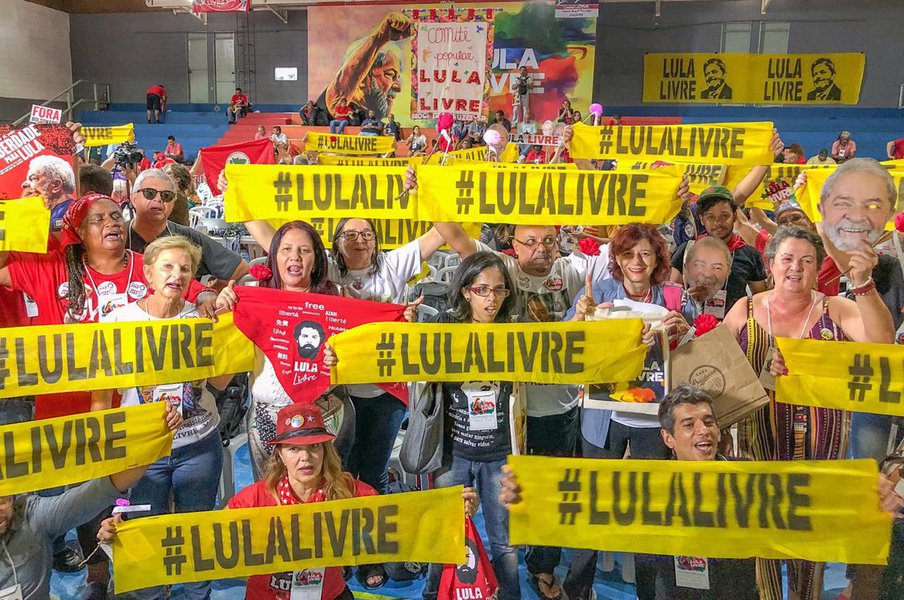 Lula Livre sintetiza a luta pela democracia