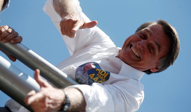 O bolsonarismo paralisa o governo para intensificar a guerra política