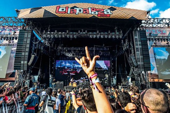 Lollapalooza abre sob gritos de 'Fora Bolsonaro" e '1964 foi golpe sim'