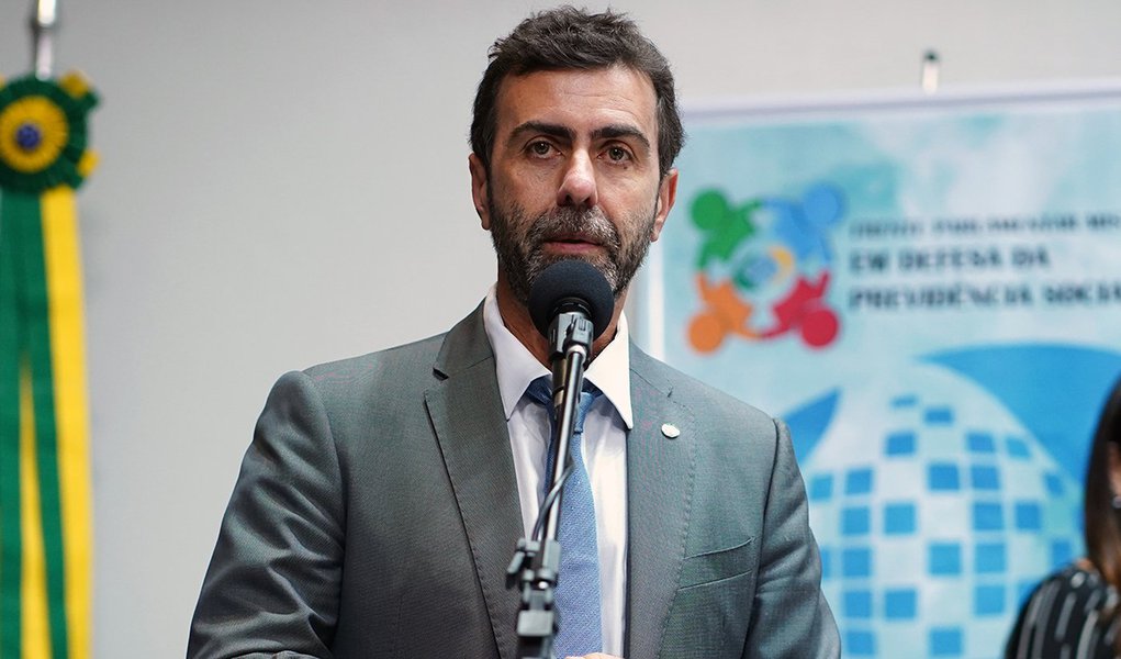 Freixo sobre Ernesto Araújo: próximo passo será defender o terraplanismo