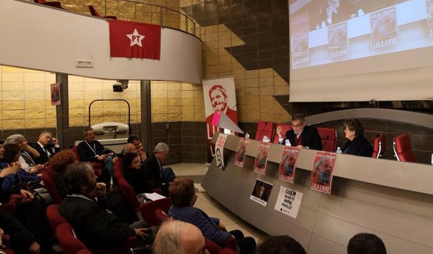 Em Roma, personalidades italianas pedem liberdade para Lula