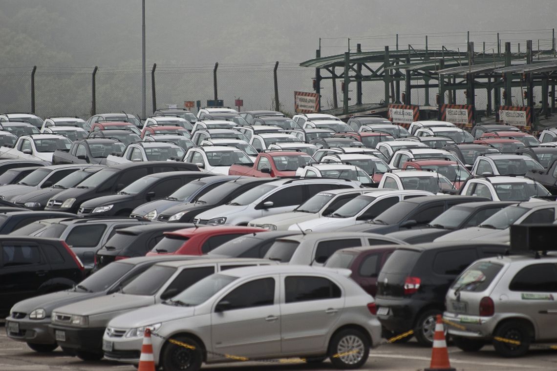Produção de veículos tem queda de 10% em março, mostra Anfavea