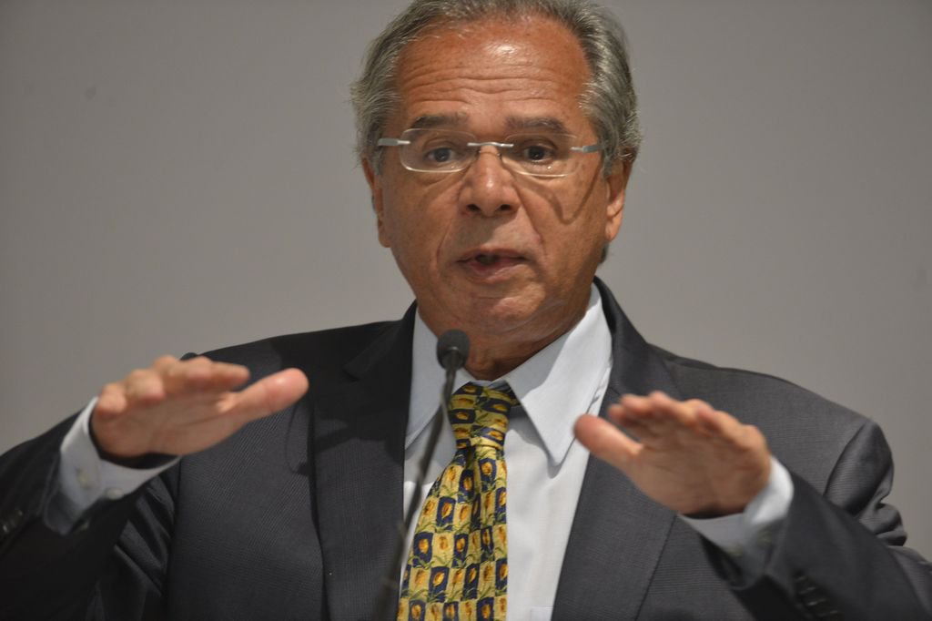 Guedes defende venda de ativos do Estado para enxugar máquina pública