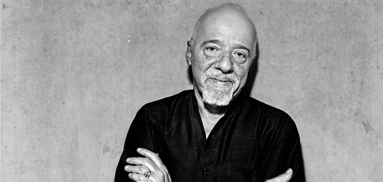 Paulo Coelho relata tortura na ditadura e critica Bolsonaro