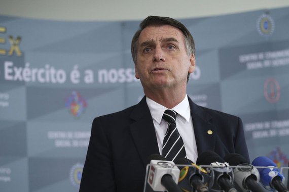 Bolsonaro diz que planeja reduzir impostos de empresas