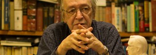 Fernando Brito: é deprimente militares apanharem de Olavo