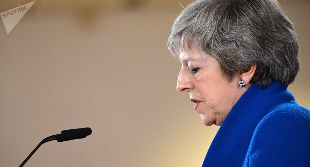 May pede novo adiamento para Brexit