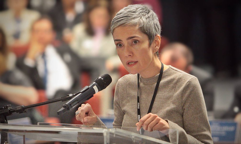 Debora Diniz diz que Weintraub mente sobre bolsas