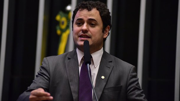 Deputados irão convocar Moro para dar explicações sobre sua ligação com a CIA