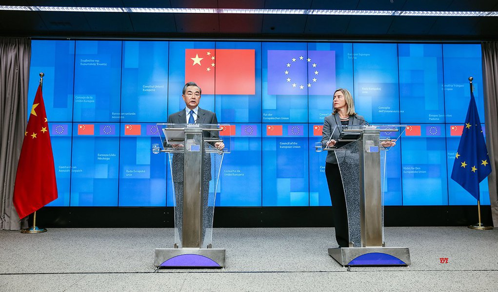 Visita de Xi Jinping à Europa vai impulsionar parceria China-UE, diz chanceler