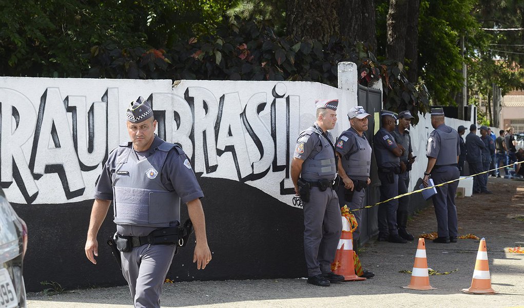 Polícia de Suzano aguarda apresentação de terceiro suspeito de ataque em escola (Foto: Rovena Rosa/Agência Brasil) Polícia de Suzano aguarda apresentação de terceiro suspeito de ataque em escola