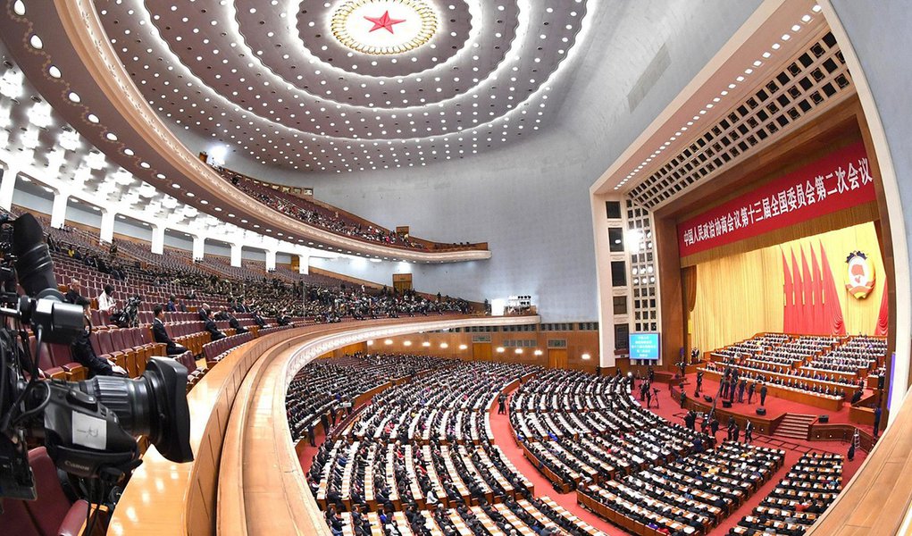 China promove democracia socialista pelo desenvolvimento nacional