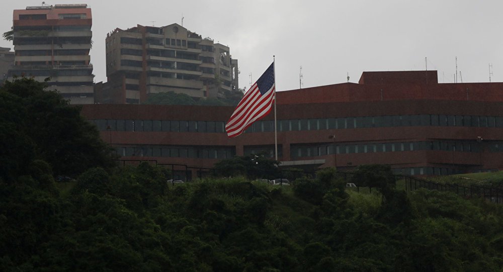 EUA vão retirar todos os funcionários da embaixada na Venezuela