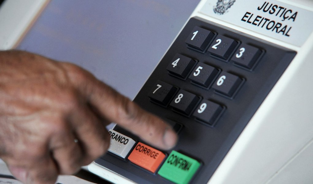 Pré-candidatos serão assessorados pela Justiça na corrida eleitoral de 2012