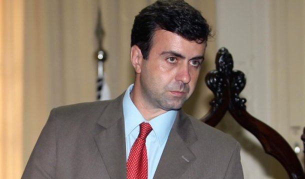 Freixo volta ao Brasil e retoma trabalho na Assembleia